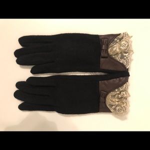 Victorian inspired cashmere and leather gloves